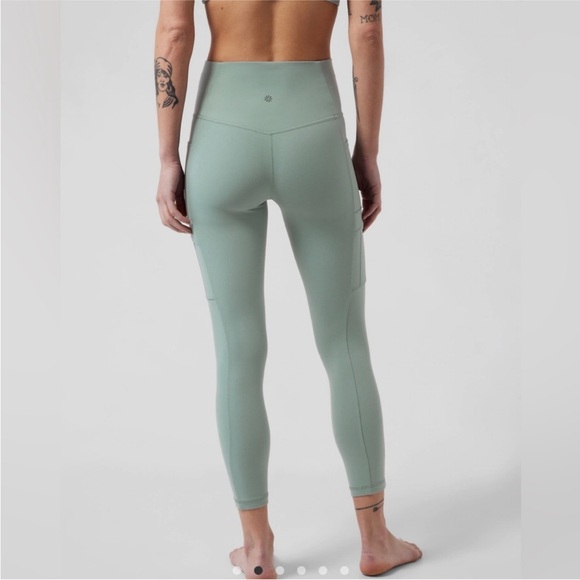 Athleta Salutation Cargo 7/8 Legging - Picture 2 of 5